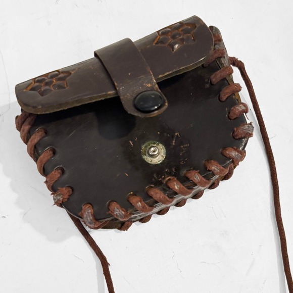 VTG Dark Brown Leather Mexican Tooled Tiny Coin Purse Pouch Floral Boho Handmade - Picture 8 of 9